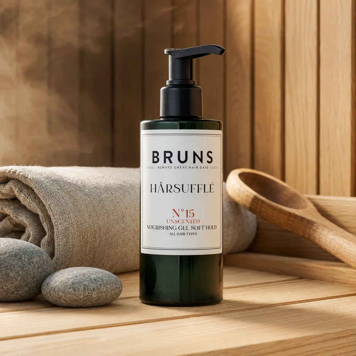 BRUNS Hårsufflé N15 Unscented 200 ml i avkopplande skandinavisk bastumiljö