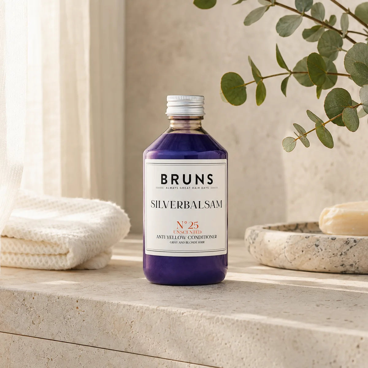 BRUNS Silverbalsam N25 Unscented 300 ml i ljust skandinaviskt hemmaspa-badrum