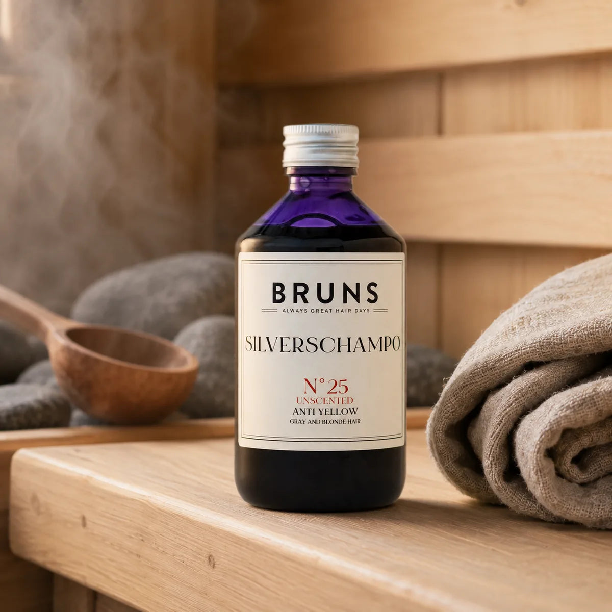 BRUNS Silverschampo N25 Unscented 300 ml i avkopplande skandinavisk bastumiljö